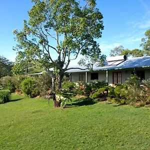 Amamoor alojamiento Bed and breakfast