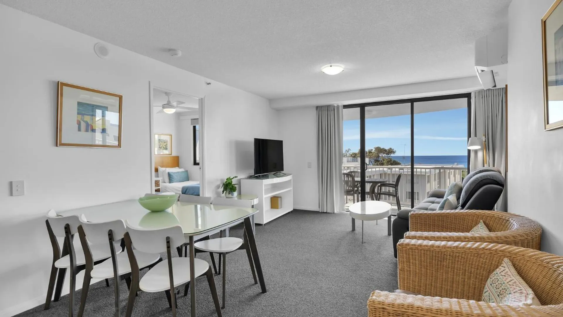 Catalina Resort Maroochydore 4*,  Australia