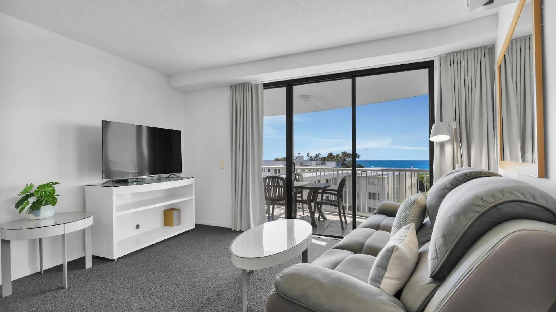 Catalina Resort Maroochydore 4*,  Australia